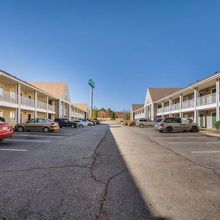 Hometowne Studios By Red Roof Spartanburg - Asheville Highway Southern Shops Buitenkant foto
